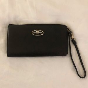 8in Coach Black Wallet Wristlet